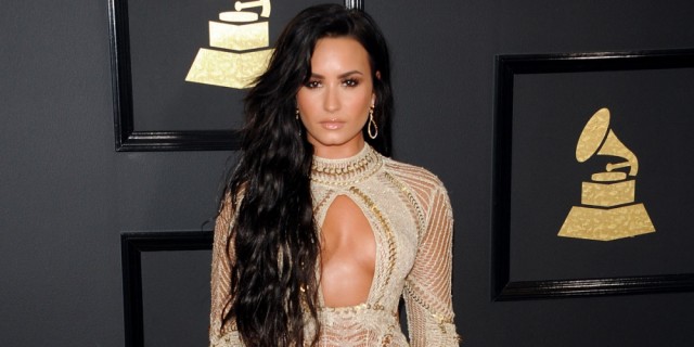 Demi Lovato Ditches Her Long Locks!