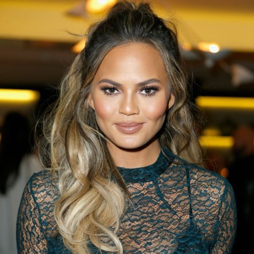 Chrissy Teigen Goes for the Big Chop!